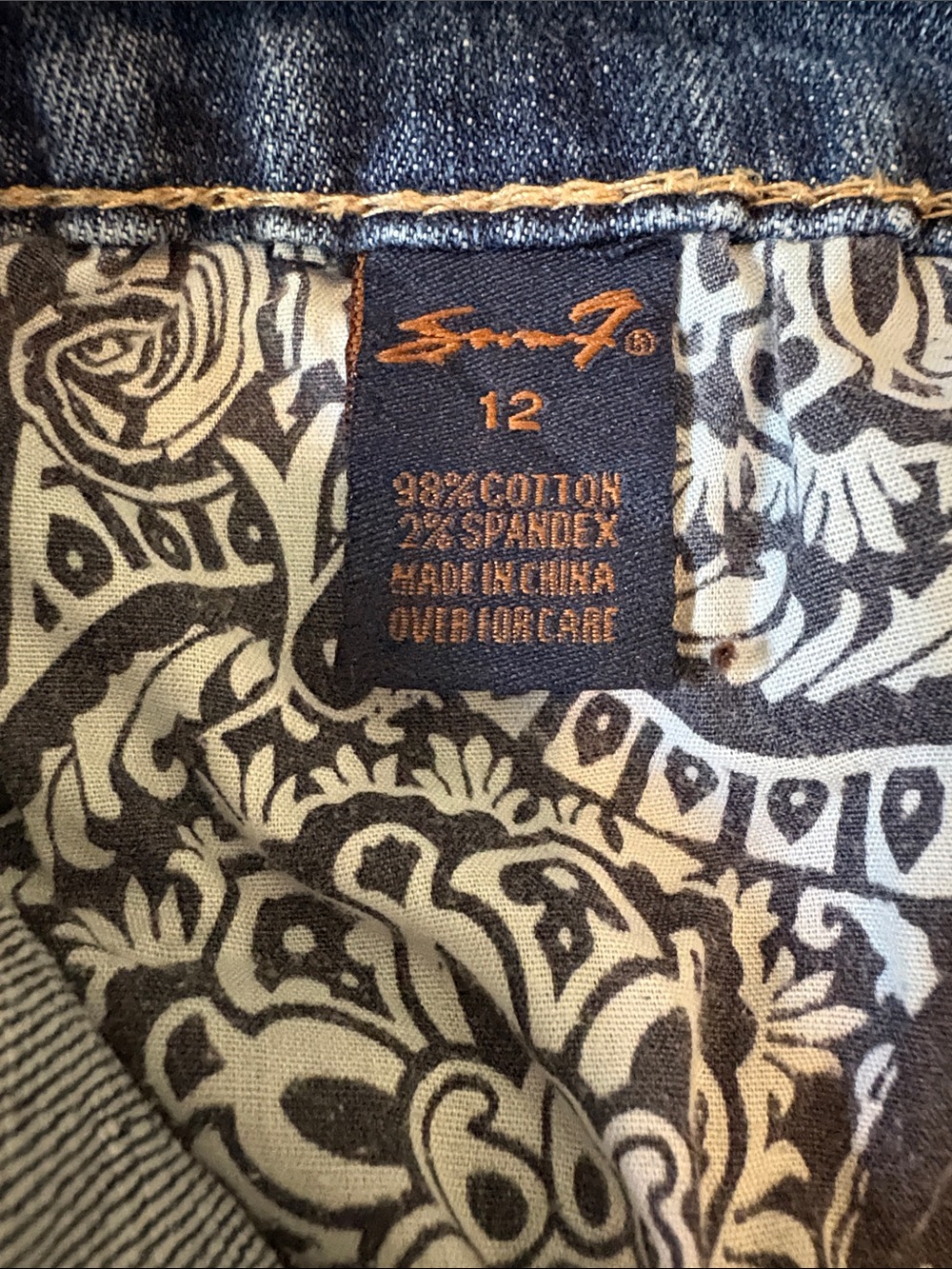 Seven7 Faded Light Blue Capri Jeans - Picture 7 of 8